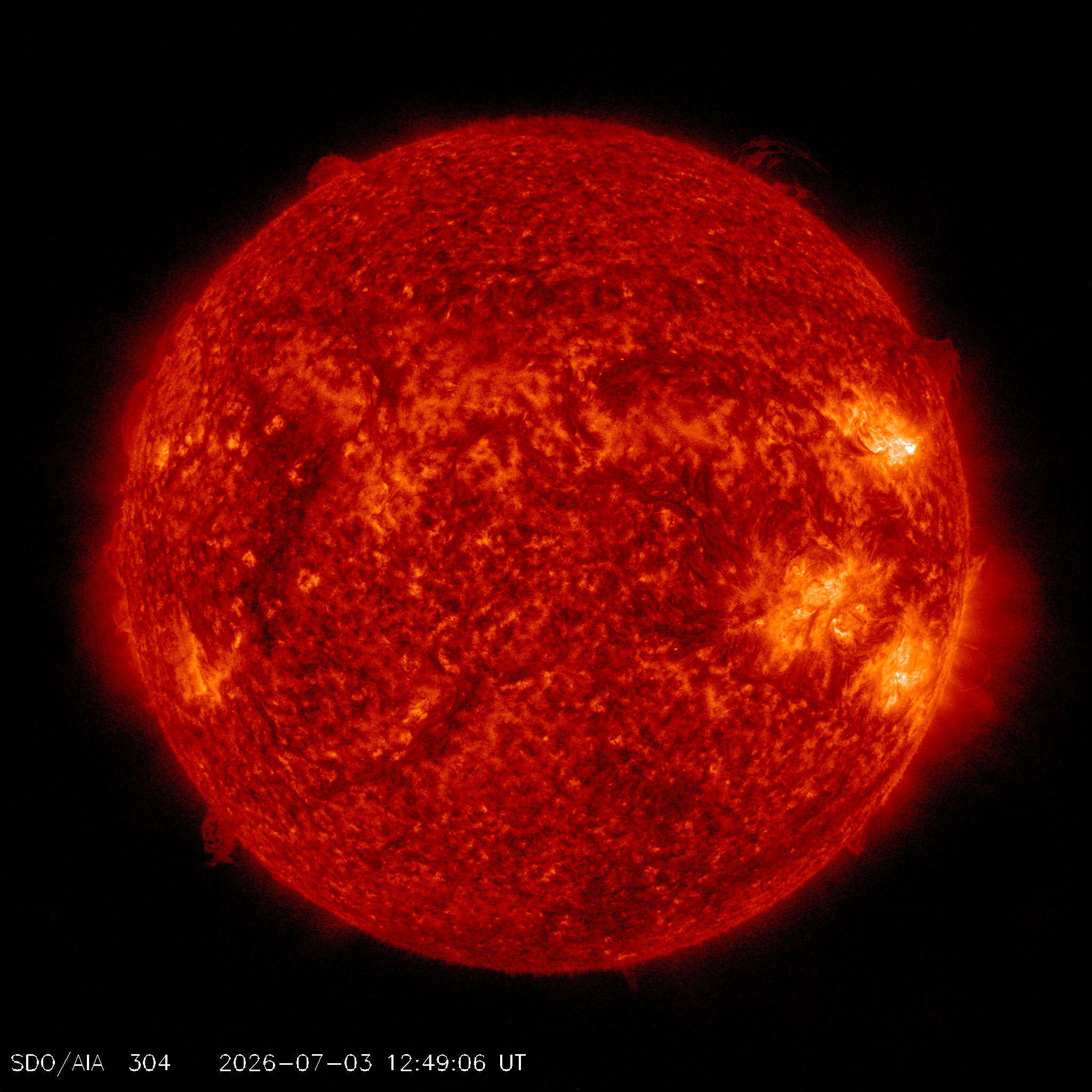 The Sun in extreme ultraviolet, with prominences
